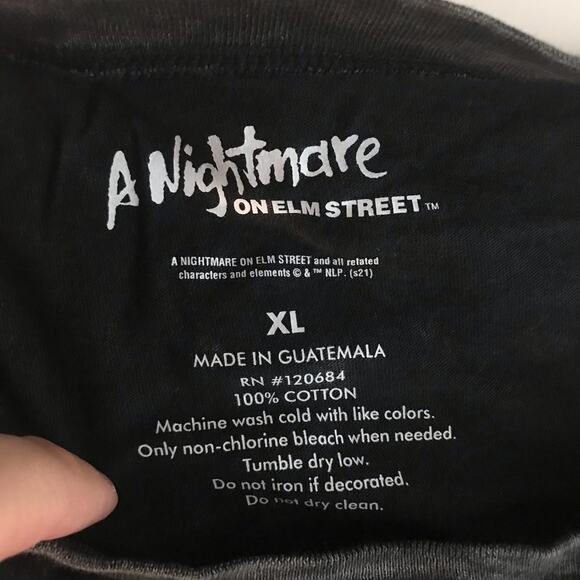 Nightmare On Elm Street NWT Women's Junior XL Asymmetrical Cutout Wash Top - Picture 4 of 10